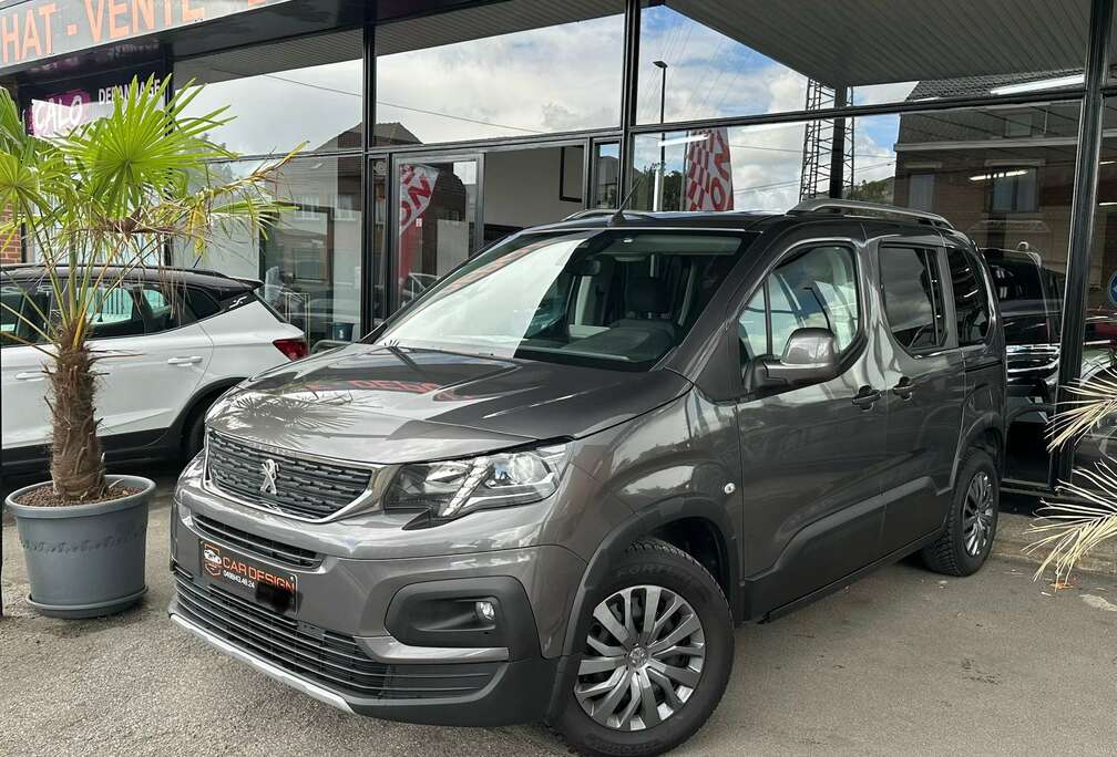 Peugeot 1.2i / 2020 / 147.000km / nv distri / garantie..