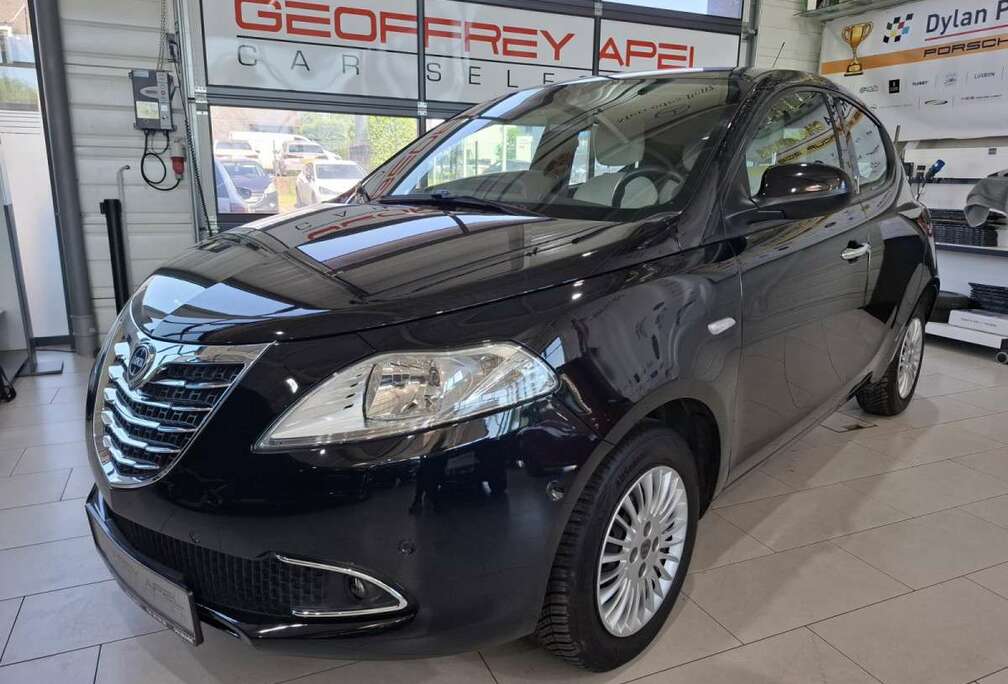 Lancia 1.2 1HAND, BLUETOOTH, PDC AV+ARR.,