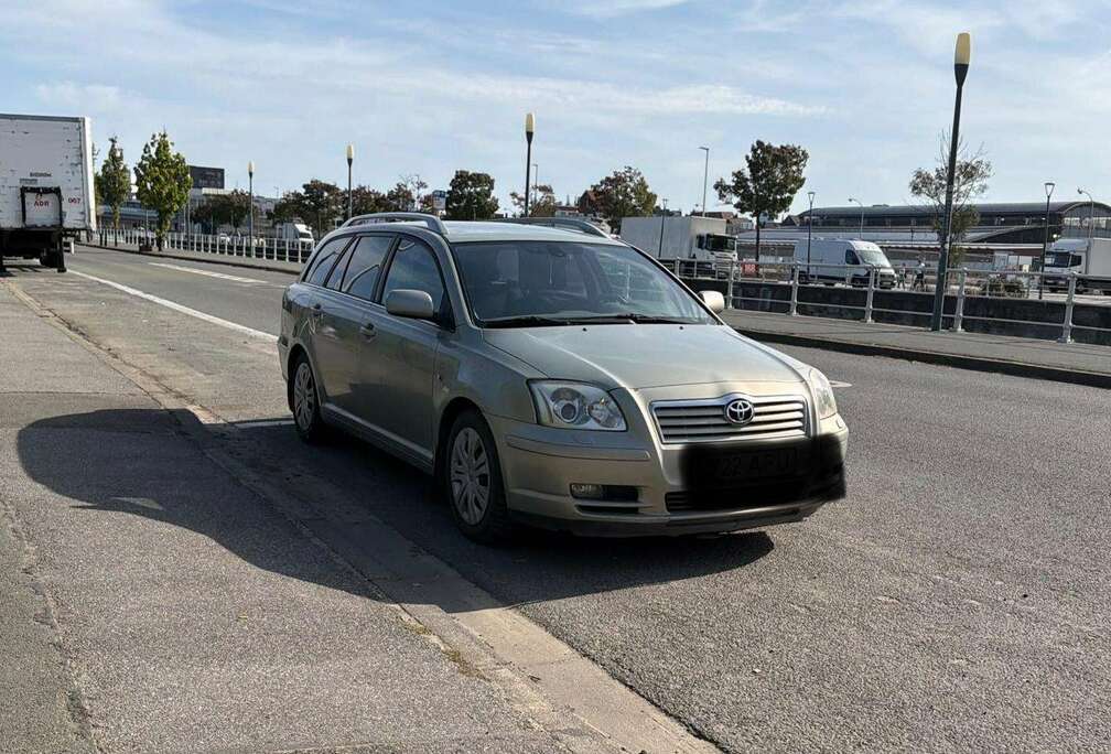Toyota 1.8i 16v Linea Sol automatic