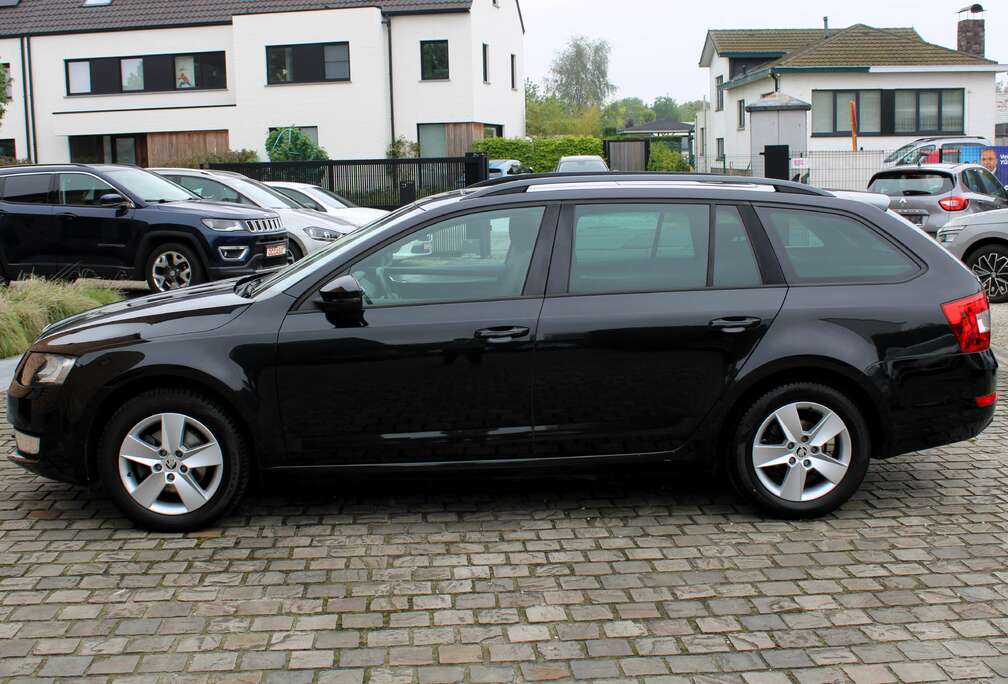 Skoda 1.2 TSI  Break Ambition Pano dak