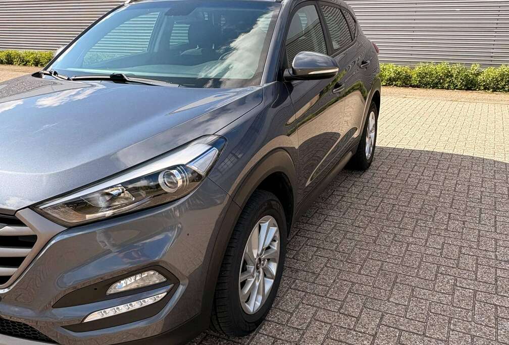 Hyundai Tucson 1.6 GDi 2WD Style ISG + Zetelverwarming + AutoDual Airco