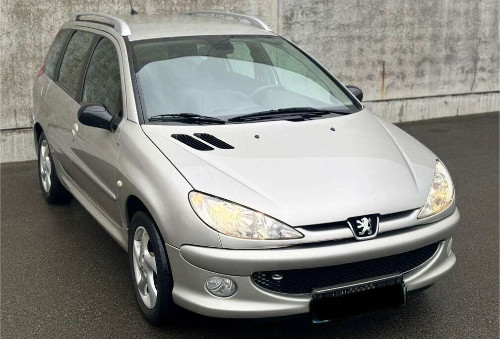 Peugeot 1.6i 16v Pack-Line