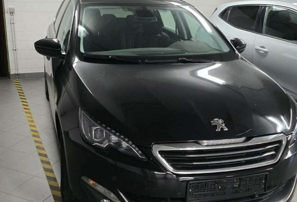 Peugeot SW PureTech 130 EAT6 Stop & Start Allure
