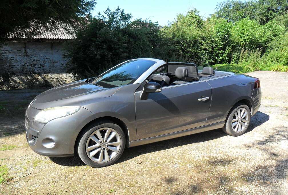 Renault Mégane CC 1.5 dCi Dynamique FAP  85000 km prête à l\'immatriculation