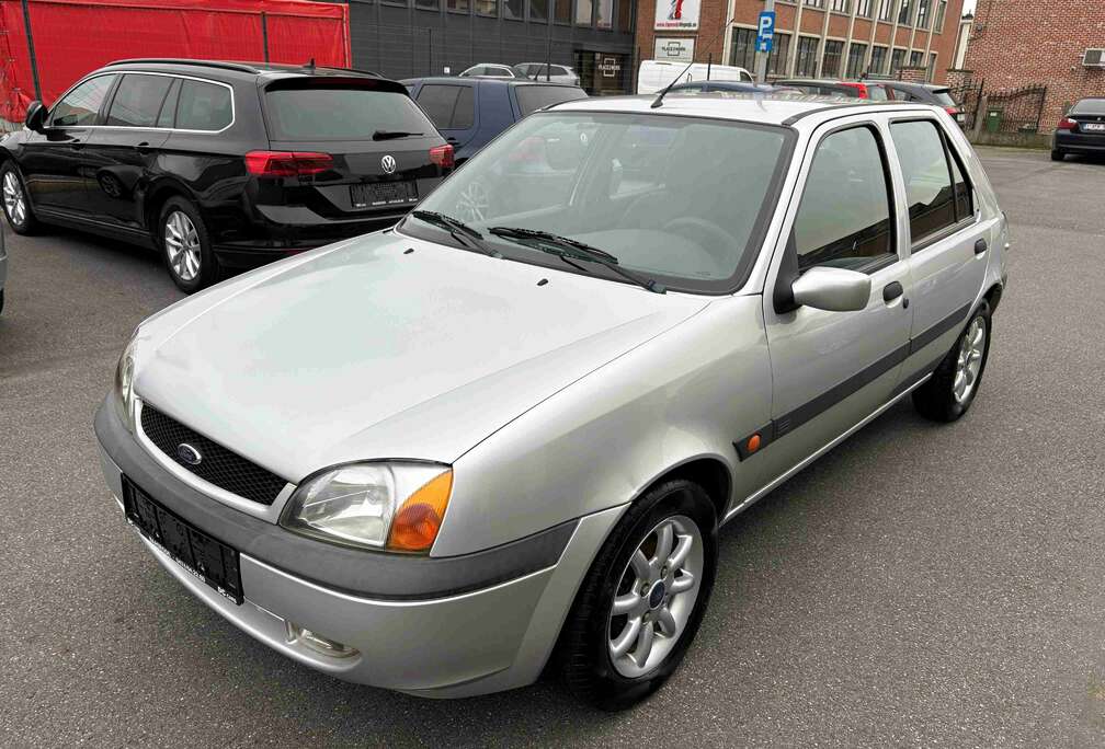 Ford 1.3i Light