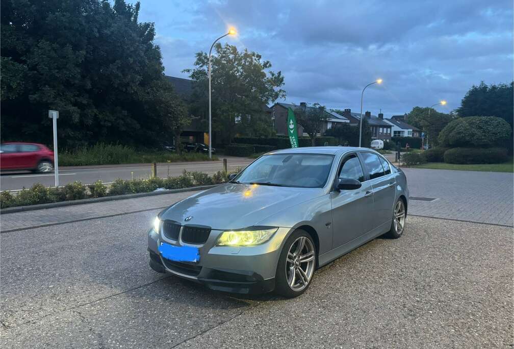 BMW 325i Aut.