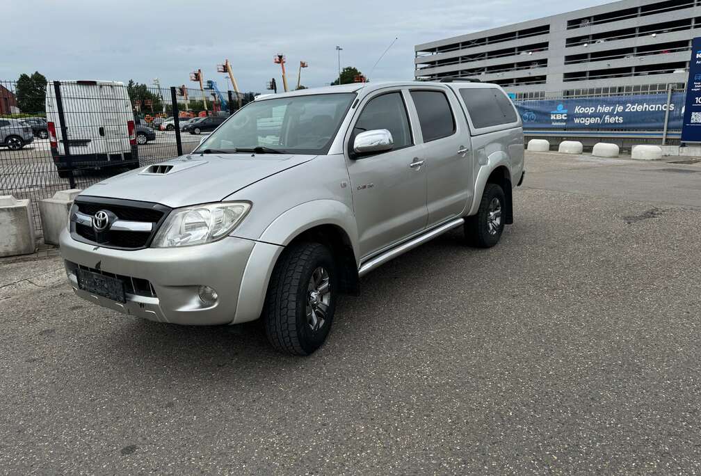 Toyota 3.0 Turbo D-4D 4WD Alaska