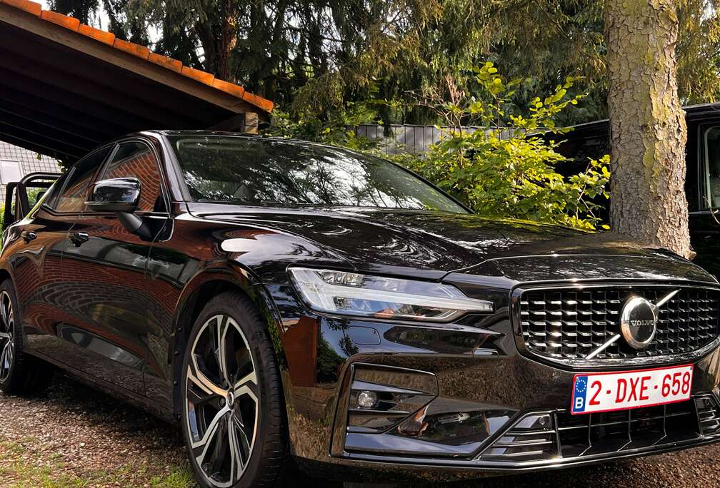 Volvo S60 2.0 B4 MHEV Plus Dark DCT