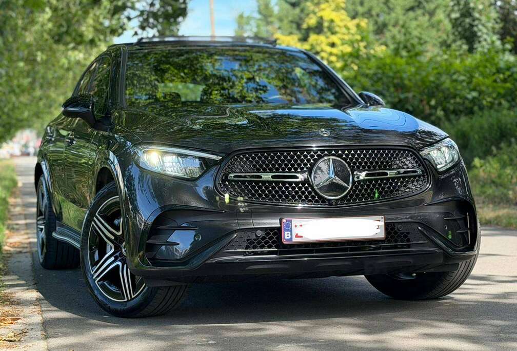 Mercedes-Benz Coupé 200 Star Edition-AMG Line- Full options