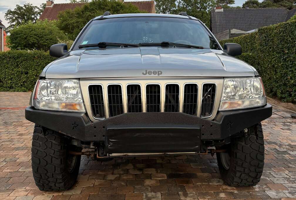 Jeep 4.7i V8 Limited (Quadra-Drive)