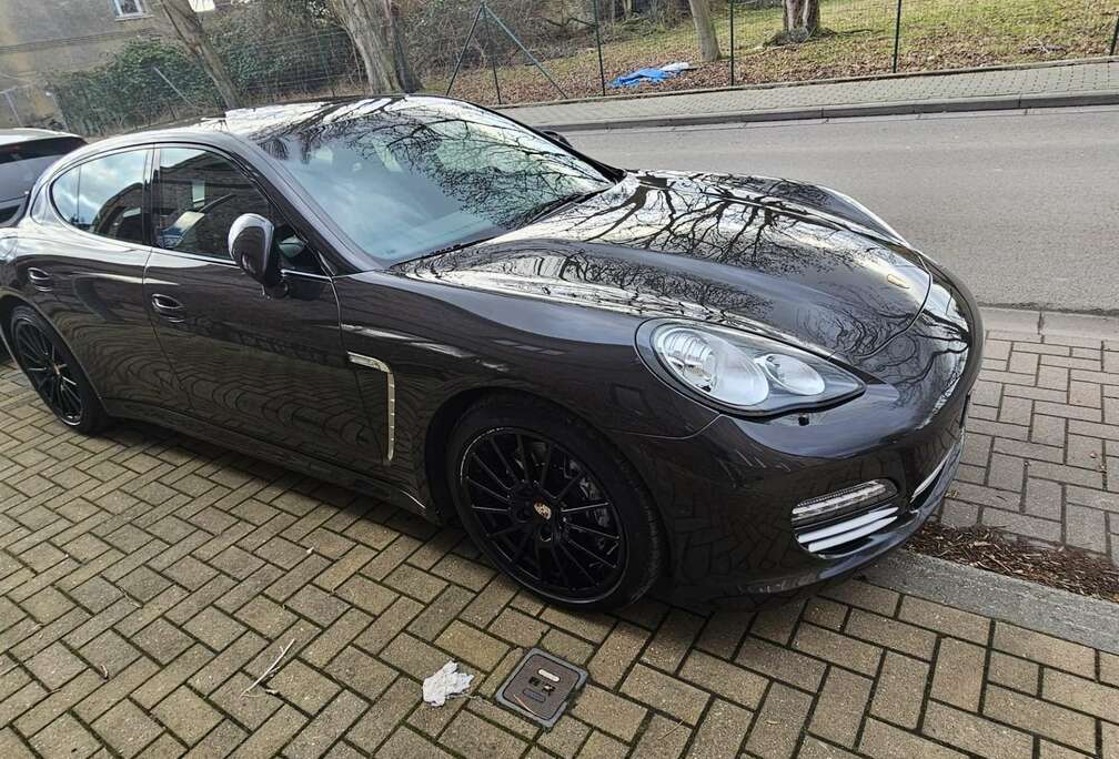 Porsche V6 3.0D 250 Tiptronic S