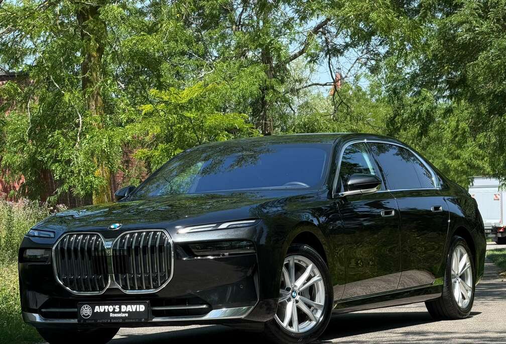 BMW 740 dXAS*HUD*B&W*PANO*
