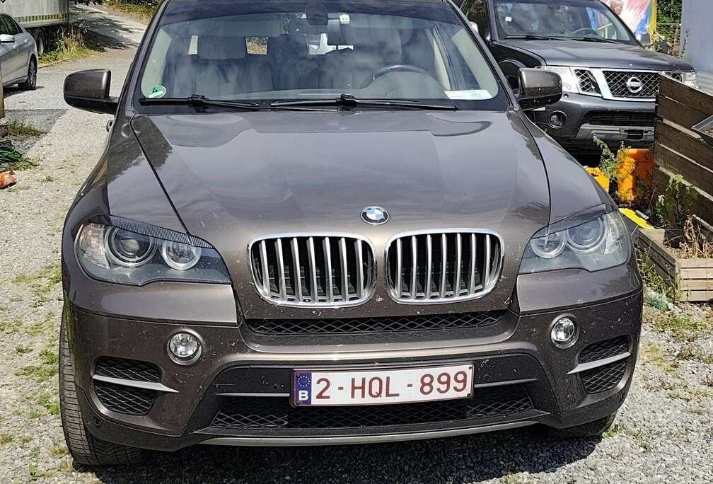BMW xDrive30d 211ch