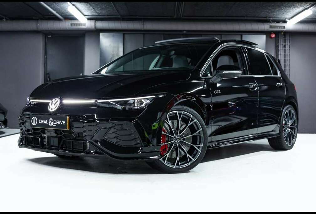 Volkswagen 8.5 2.0 TSI CLUBSPORT DSG7BLACK PACKIQ LIGHT360