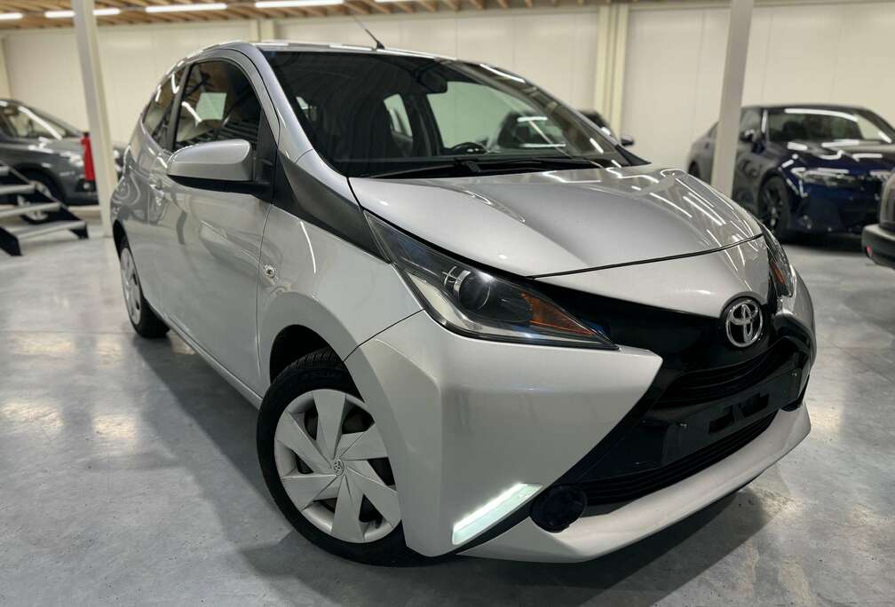 Toyota 1.0i VVT-i x