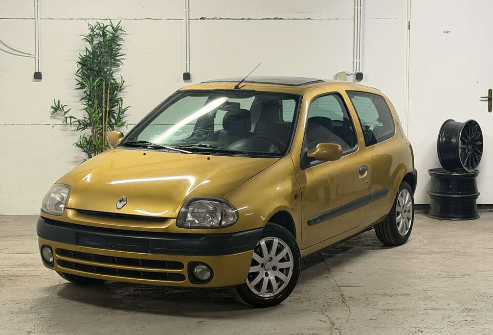 Renault 1.4i PRT  IMMAT