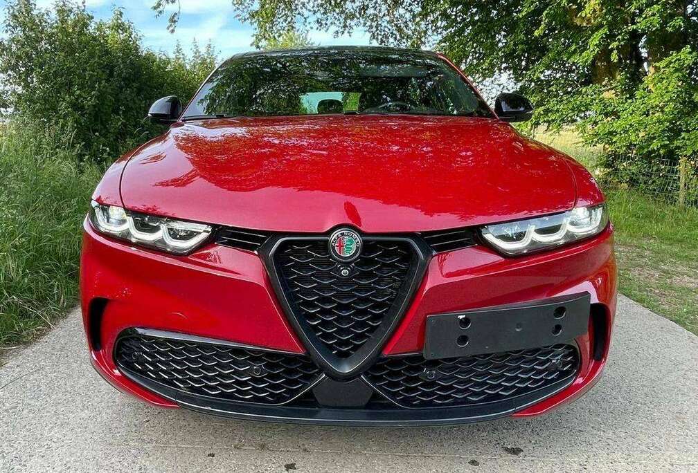 Alfa Romeo Tonale MHEV 1.3 Veloce Full Options Toit ouvrant, Cuir, Sièges mémoires, Park assist etc... Prix TVAC
