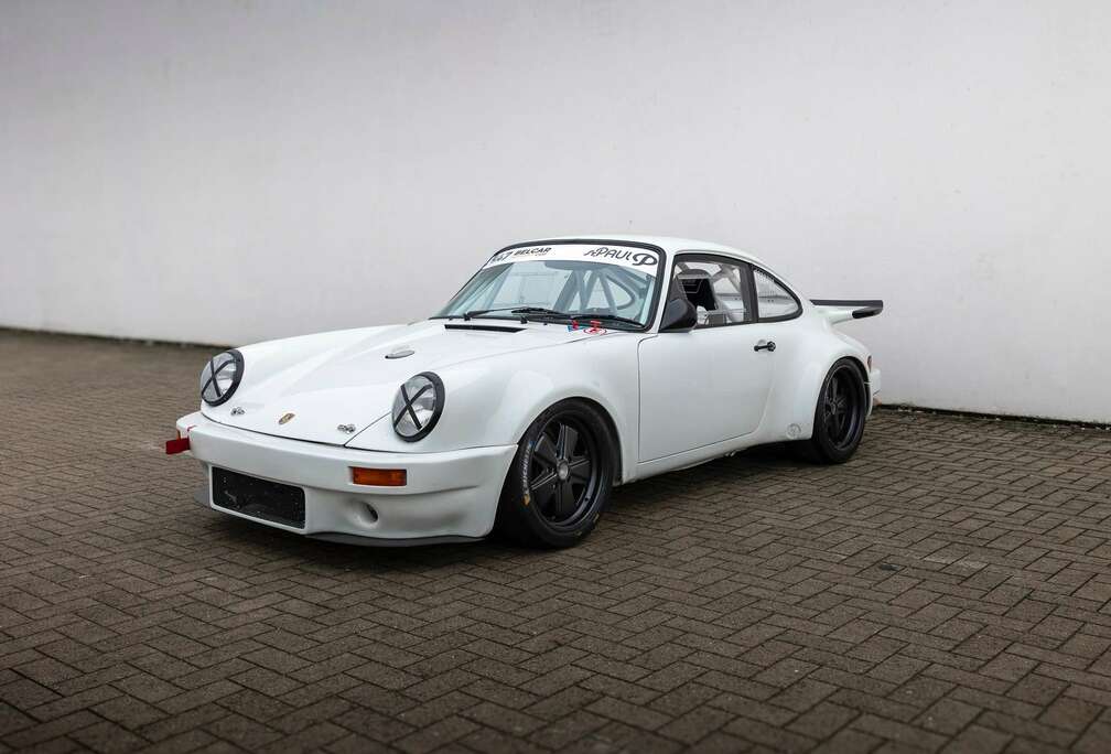 Porsche 911 RSR Racecar