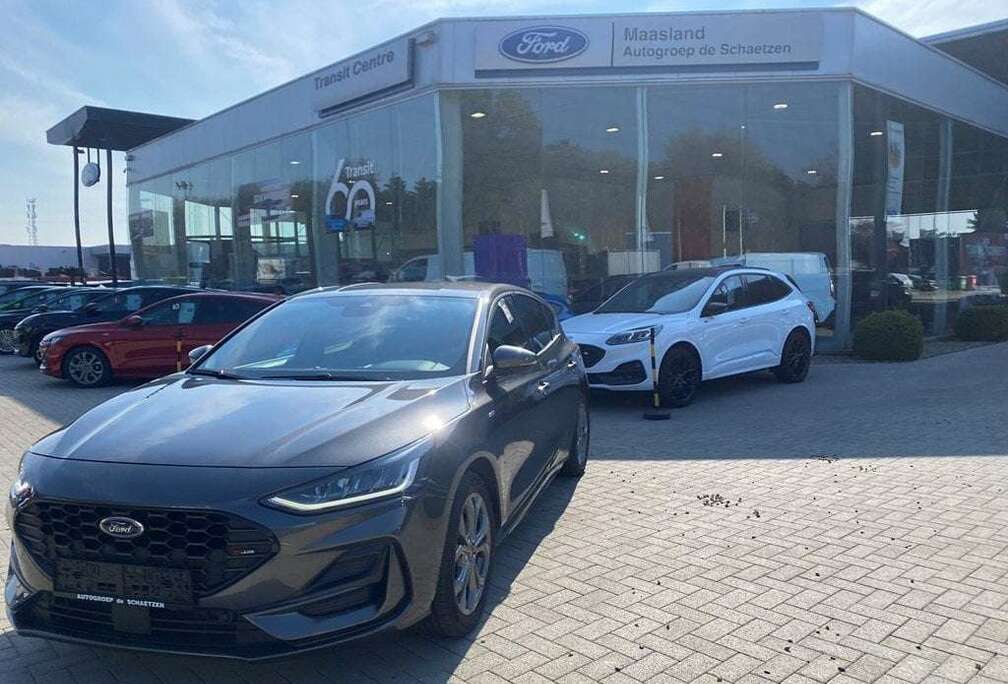 Ford ST-Line X 5d 1.0i 155PK M6: Cruise control, carpl