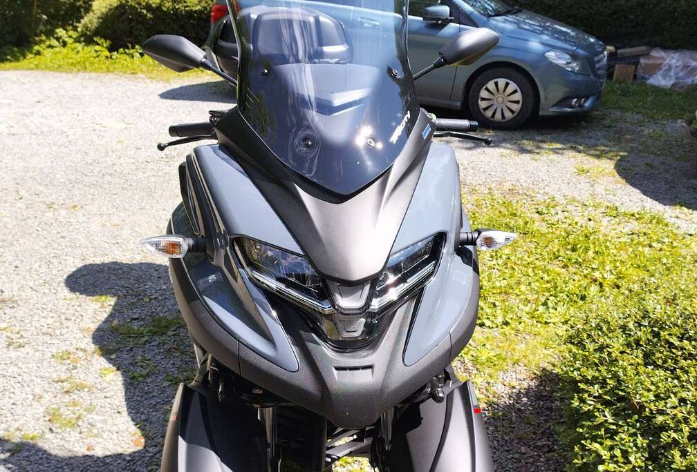 300