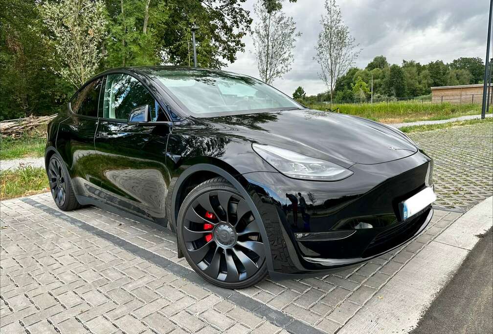 Tesla Performance HW4