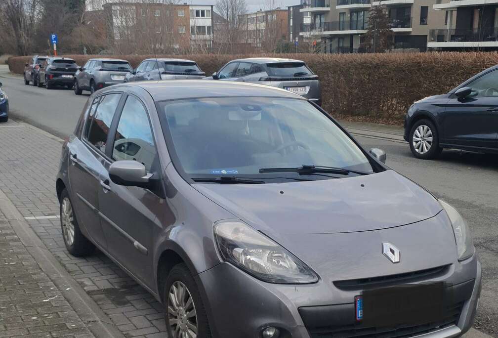 Renault Clio 1.5 dCi TomTom LIVE FAP 104gr.