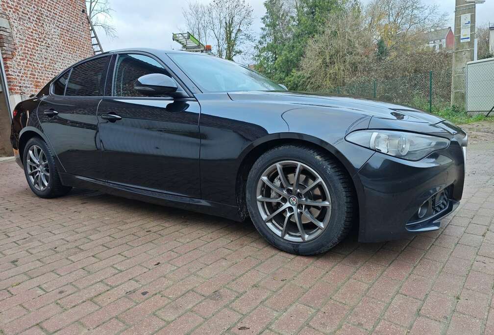 Alfa Romeo 2.2 150 ch AT8 Business