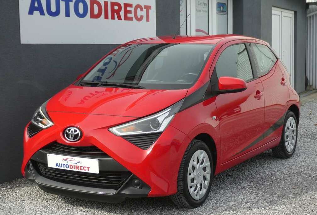 Toyota 1.0i VVT-i x-clusiv Airco, Camera, Bluetooth, DAB