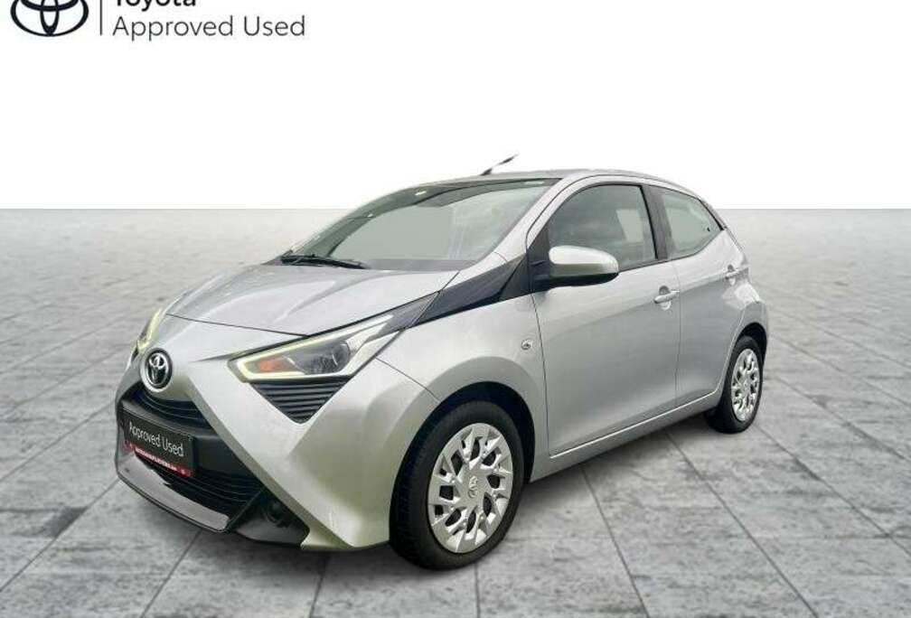 Toyota 1.0BENZ MT X-PLAY2