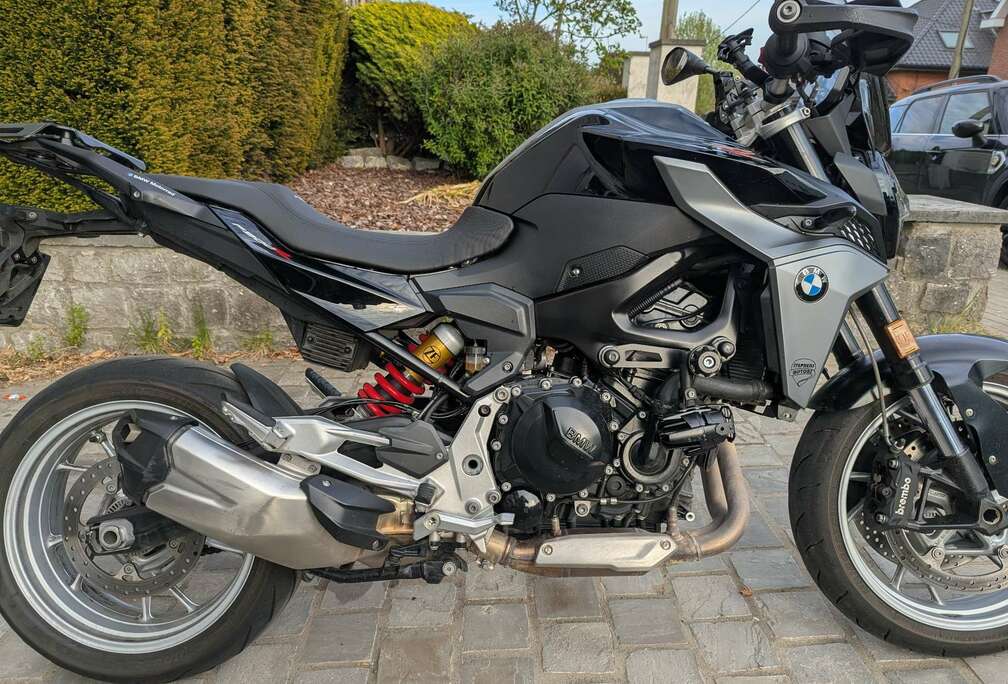 BMW