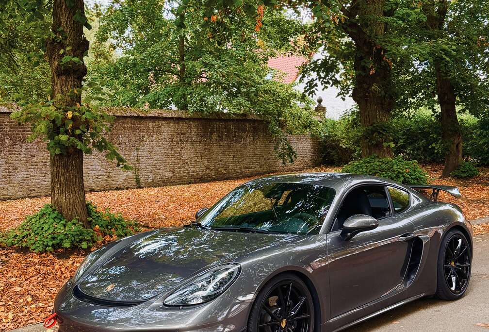 Porsche Cayman 2.0 Turbo PDK