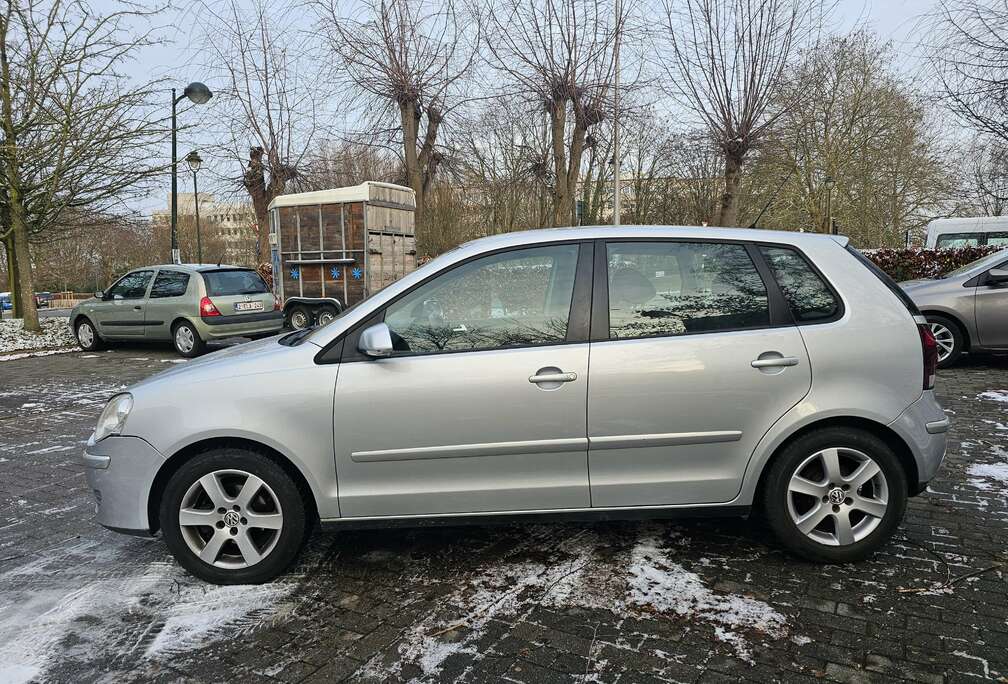 Volkswagen 1.4i 16v AUTOMATIQUE  0467 63 94 32