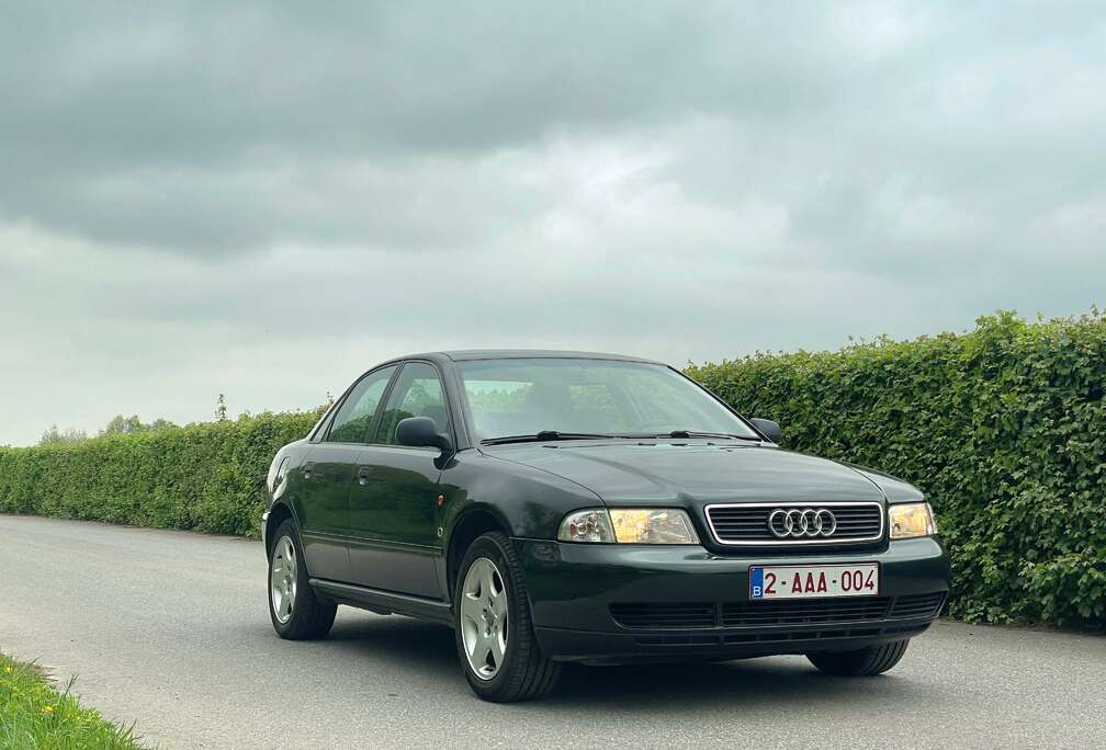 Audi A4 1.8 oldtimer 02/1995