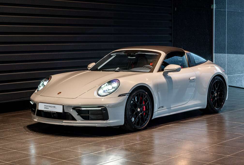 Porsche 911 Targa 4 GTS (MY24)