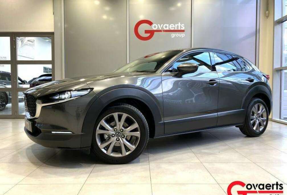 Mazda 2.0L SKYACTIV-G 122 PK CENTER-LINE 6MT