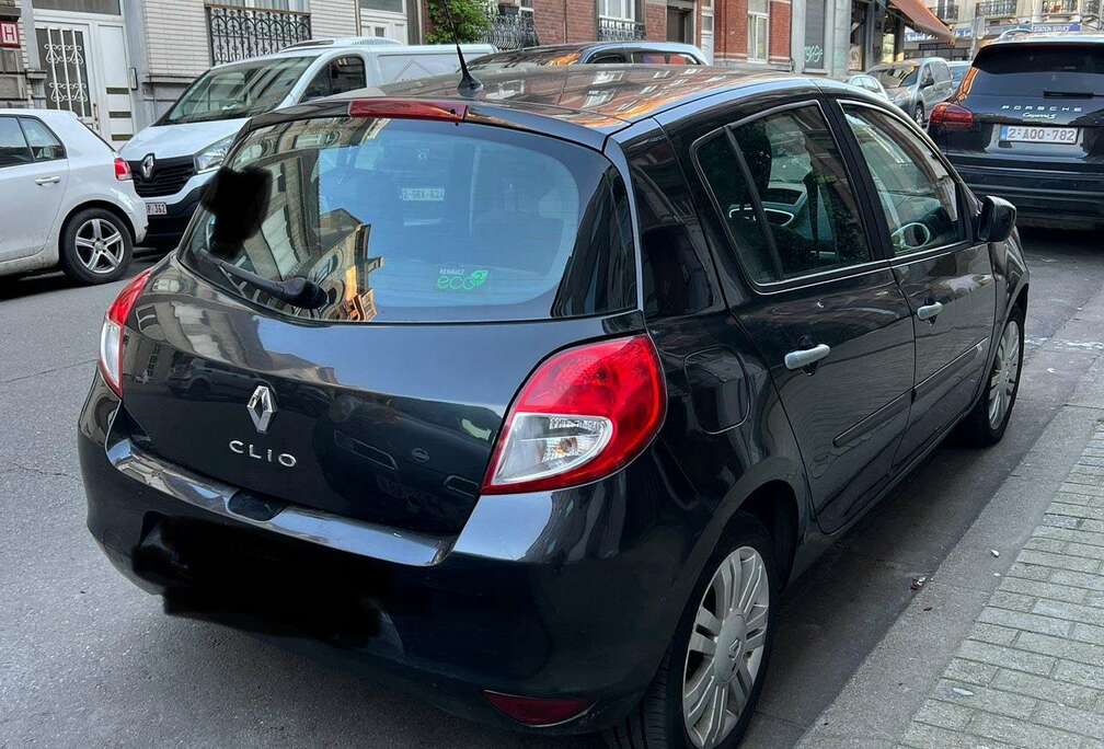 Renault Renault clio 3  1,2 Gasoline Euro 5 fin 2010