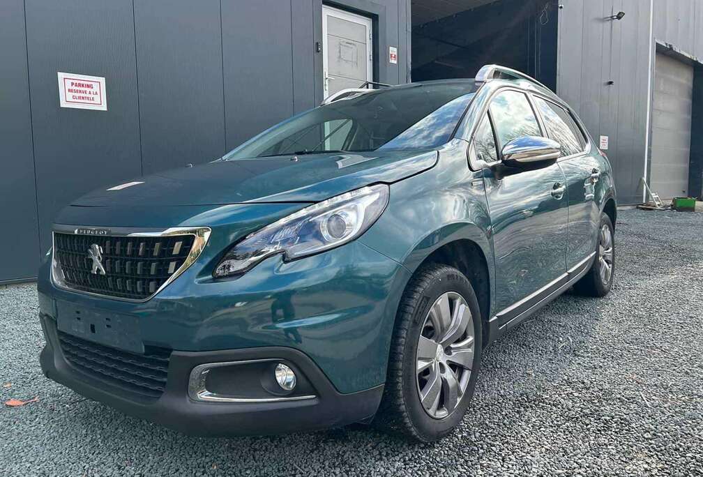 Peugeot 2008 1.2 PureTech STYLE