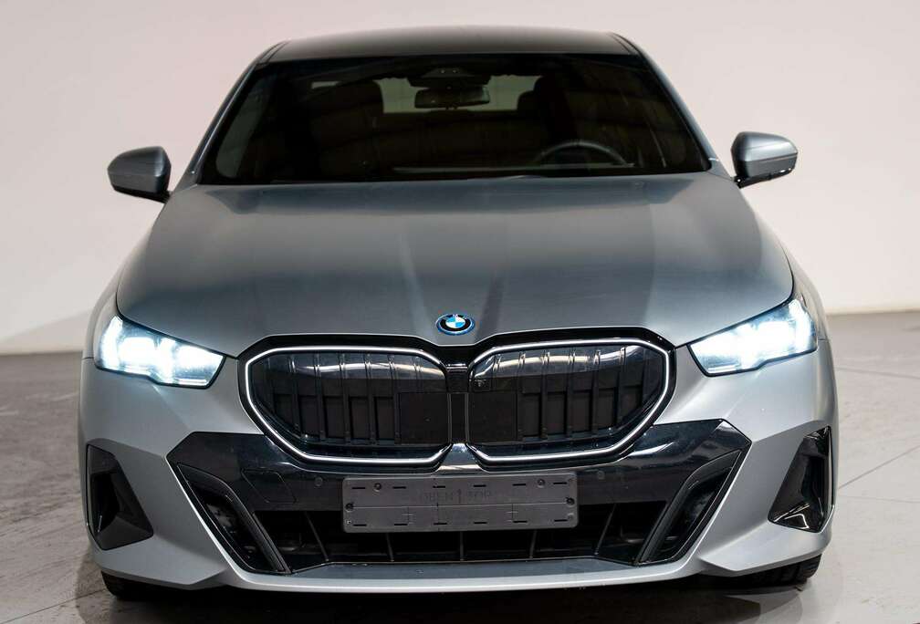 BMW 550eXA PHEV (360 kW)