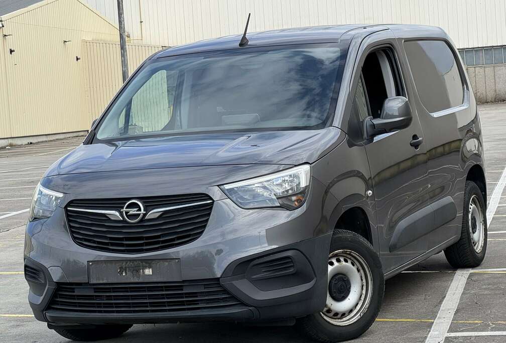 Opel 1.5 TD / UTILITAIRE / 3 PLACES / NAVI / ETAT SHOW-