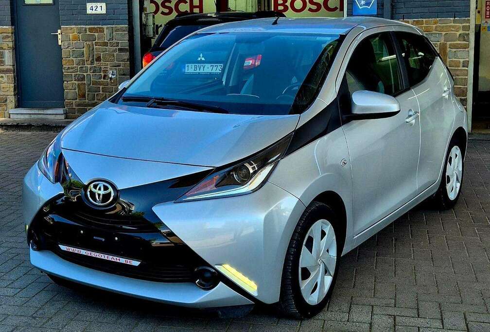 Toyota Aygo 1.0i VVT-i x-play II BOITE AUTOMATIQUE