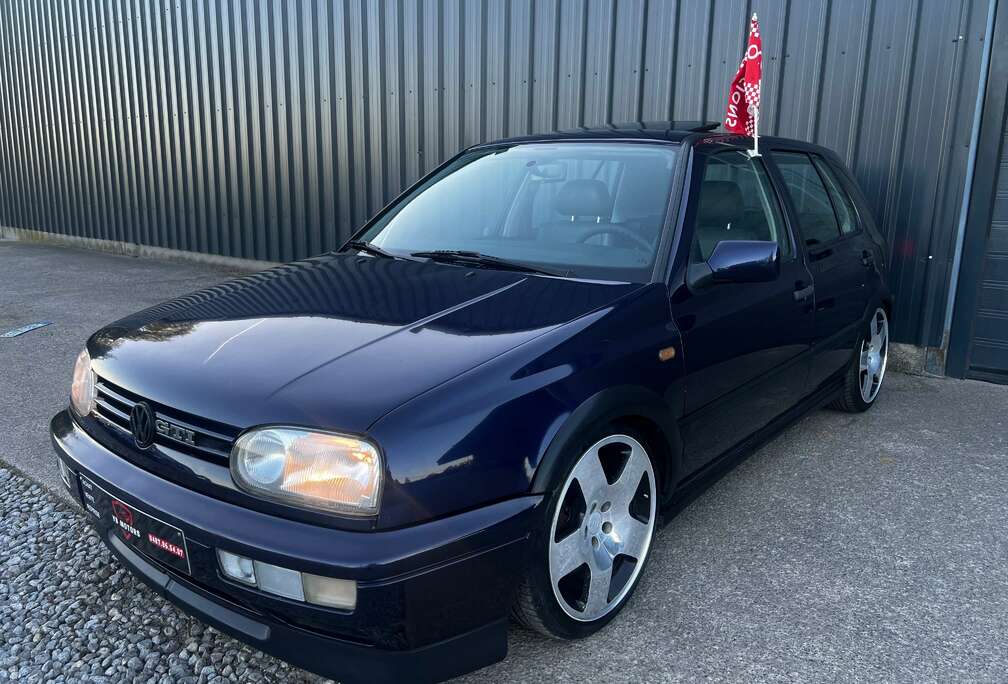 Volkswagen 2.0i GTi / UTILITAIRE / TOIT OUVRANT/ CARNET/ 138.000km