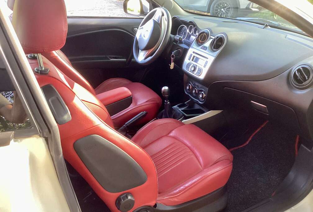 Alfa Romeo Mito 1.4i Junior