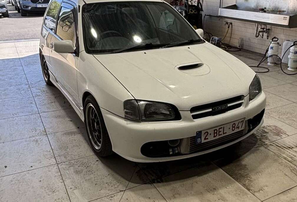 Toyota Glanza turbo V (Import Japon)