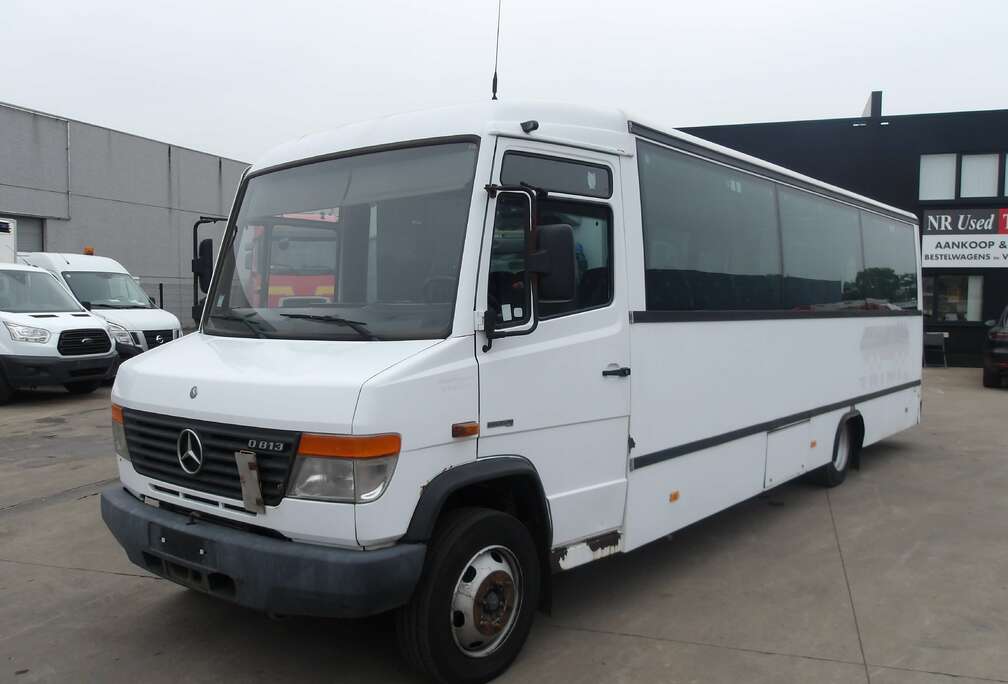 Mercedes-Benz 813 BUS Stock ID 754