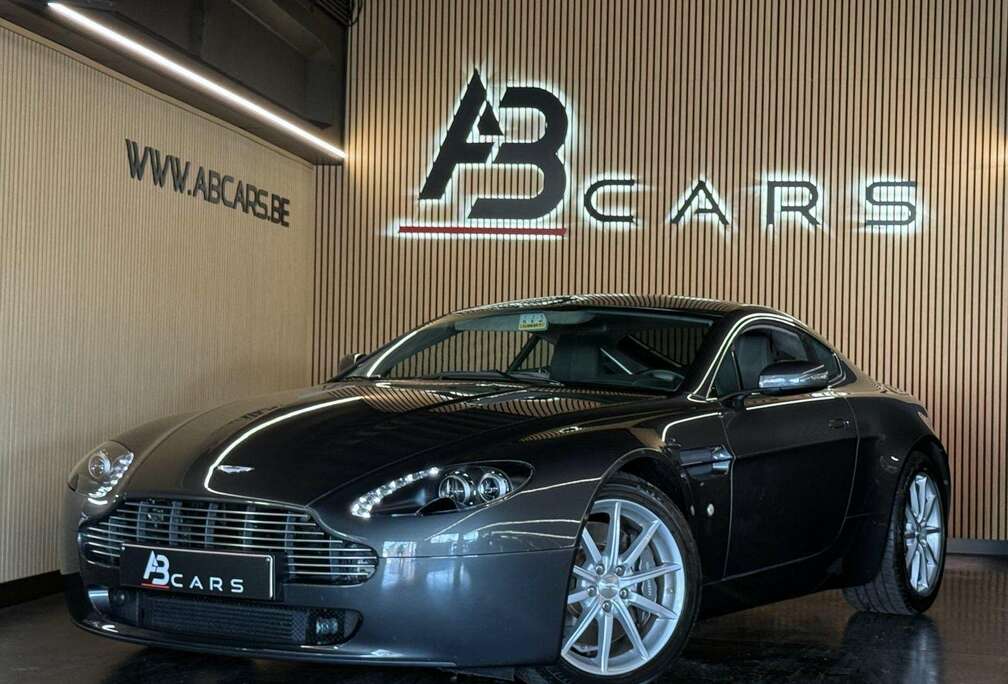 Aston Martin 4.3i Sportshift * GARANTIE 12 MOIS * 1ER PROP *