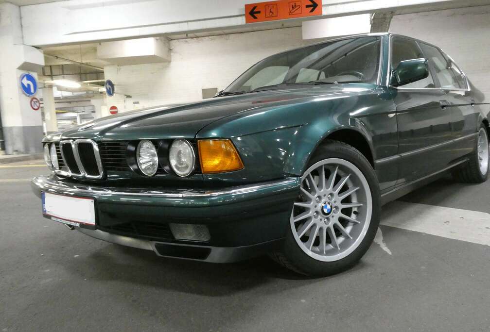 BMW 735i