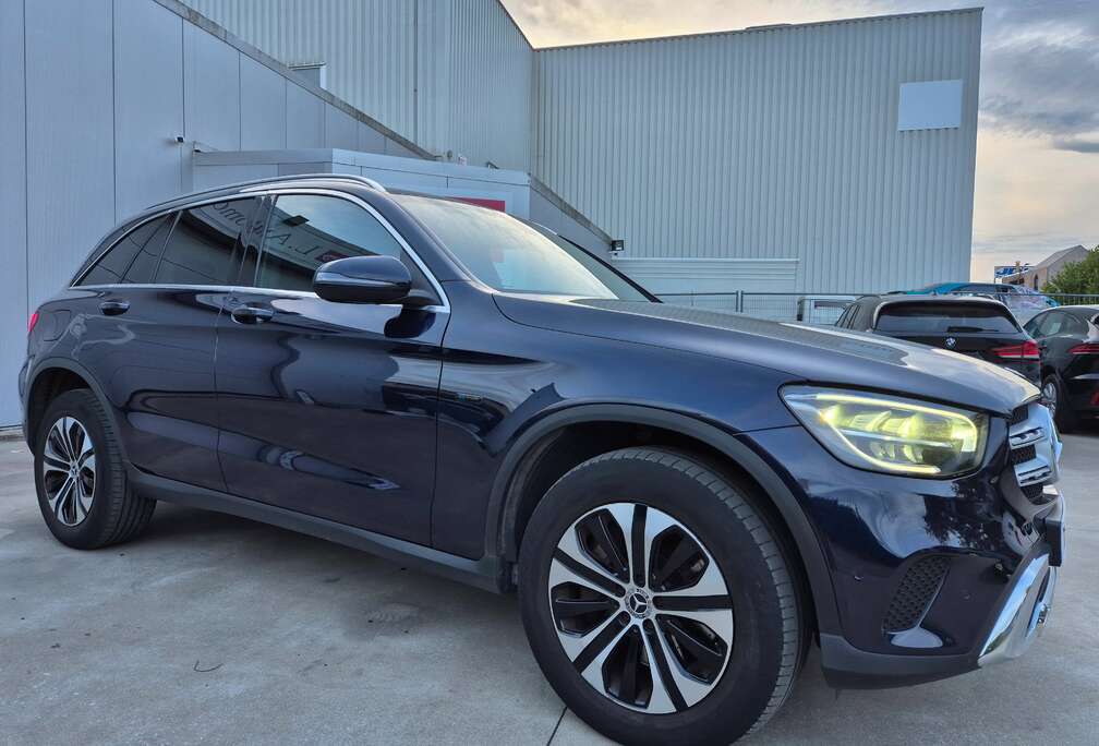 Mercedes-Benz e 4-Matic PHEV HYBRID 333cv  92.411 km