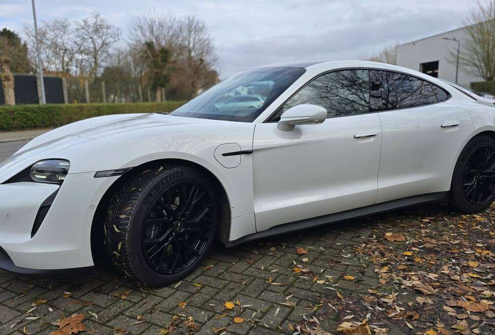 Porsche Taycan 93.4 kWh Taycan 4S