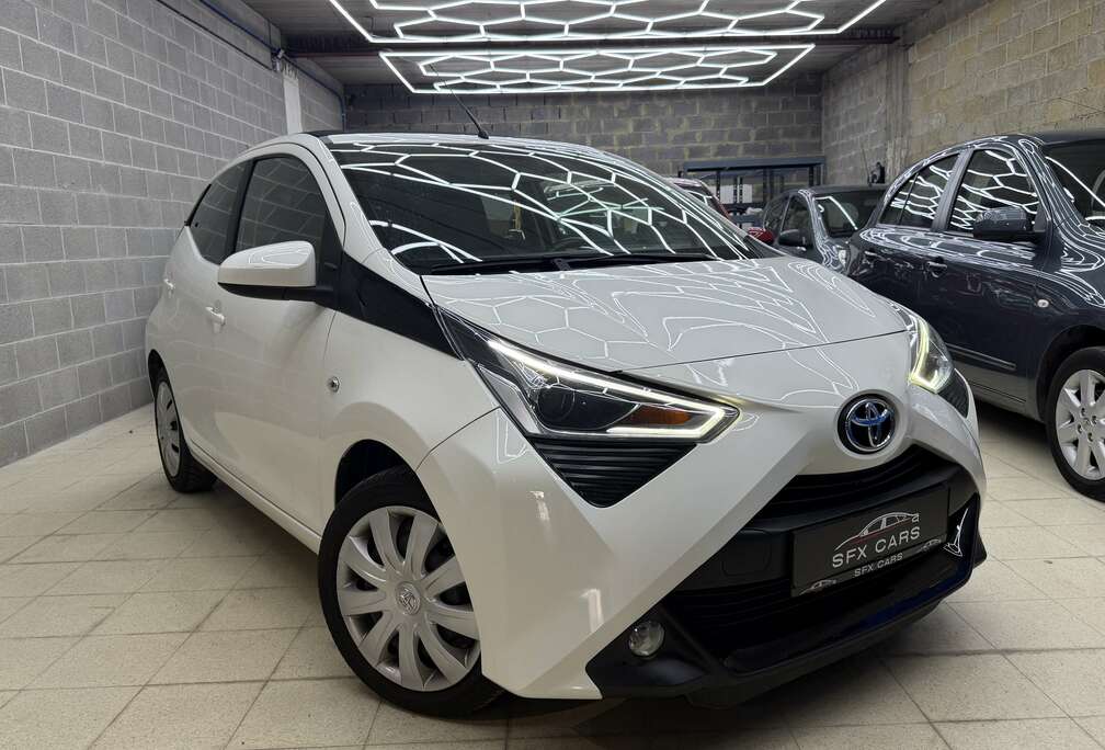 Toyota Toit Ouvrant - Carplay - GARANTIE + Entretien