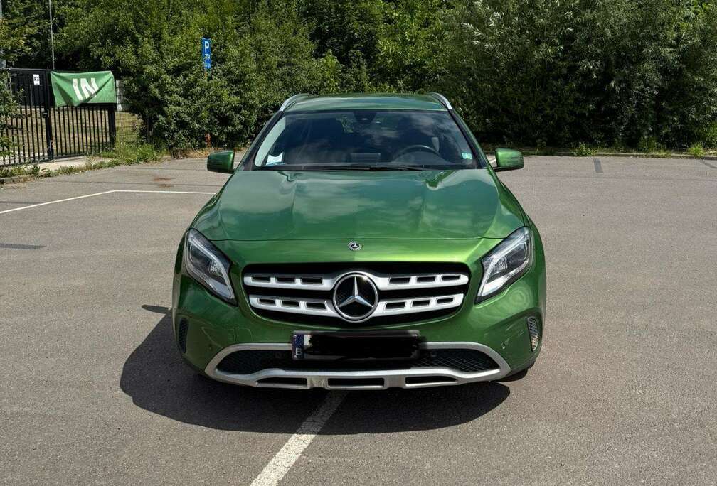 Mercedes-Benz GLA 180 7G-DCT Peak Edition